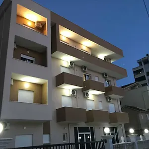  Hotel Dedej